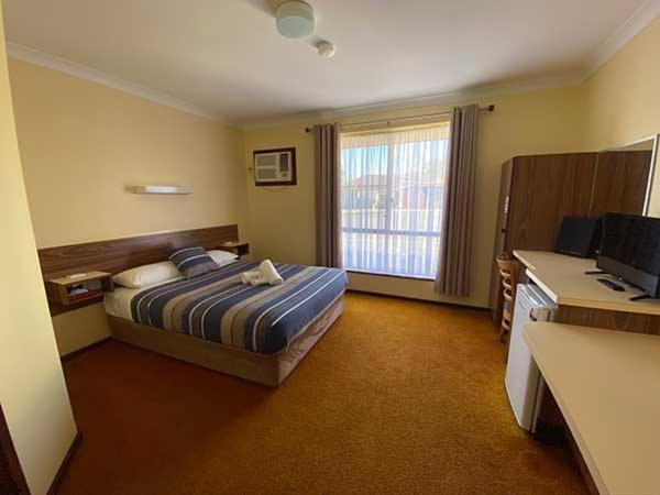 Donnybrook Motel Eksteriør bilde